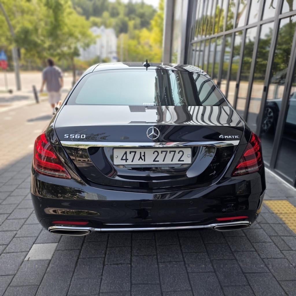 Mercedes-Benz S-Class (W222)