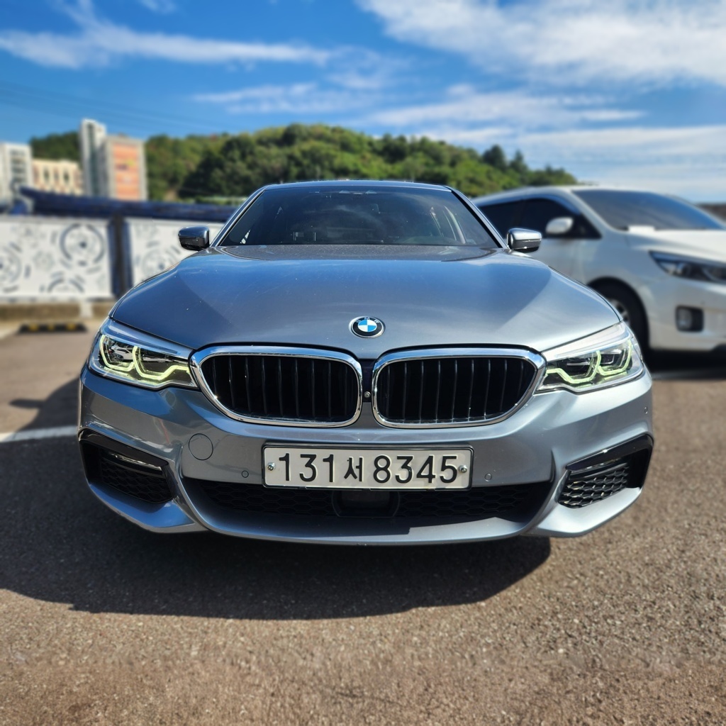 BMW 5 Series (G30)
