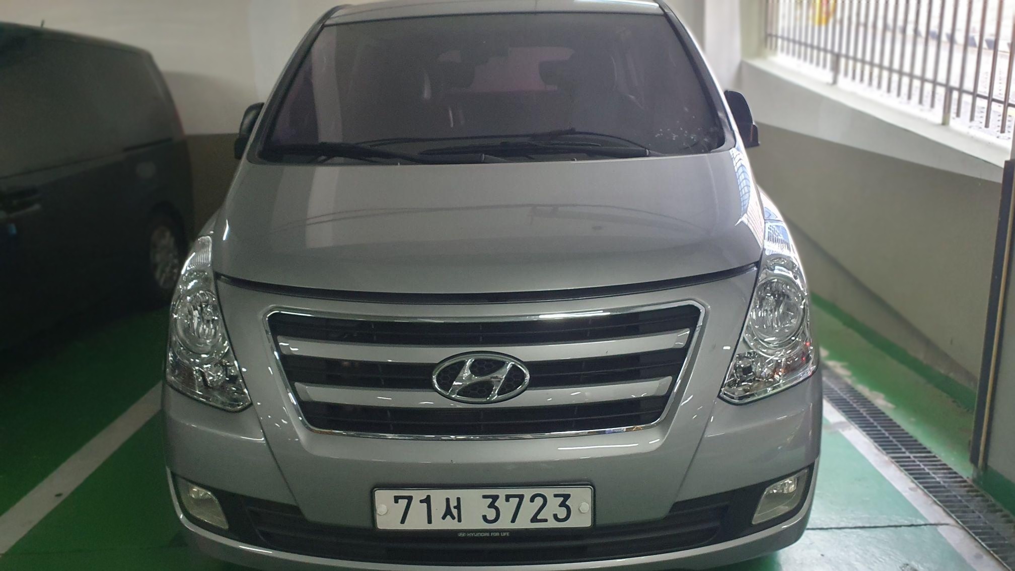Hyundai Grand Starex