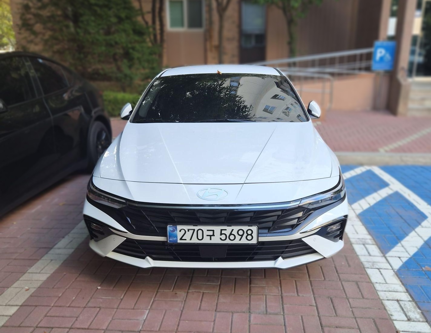Hyundai The New Avante Hybrid (CN7)