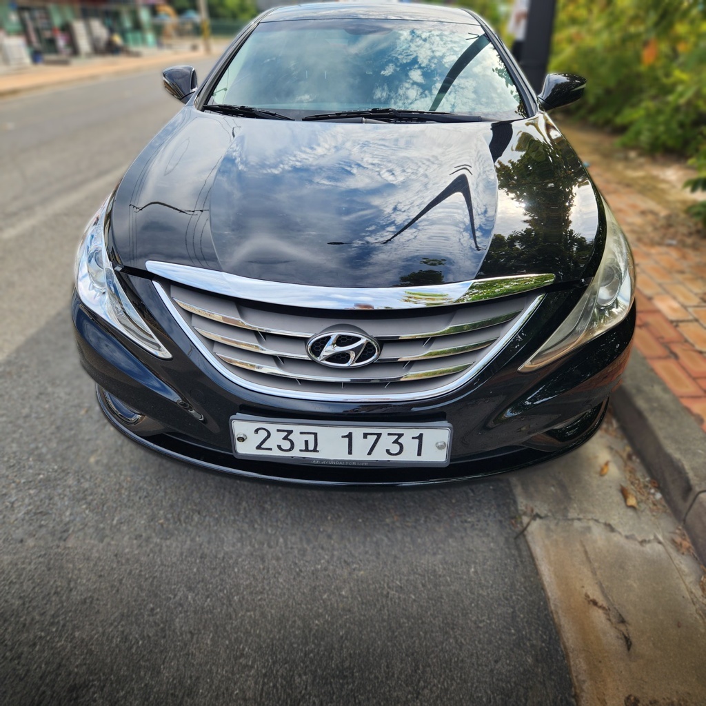 Hyundai YF Sonata