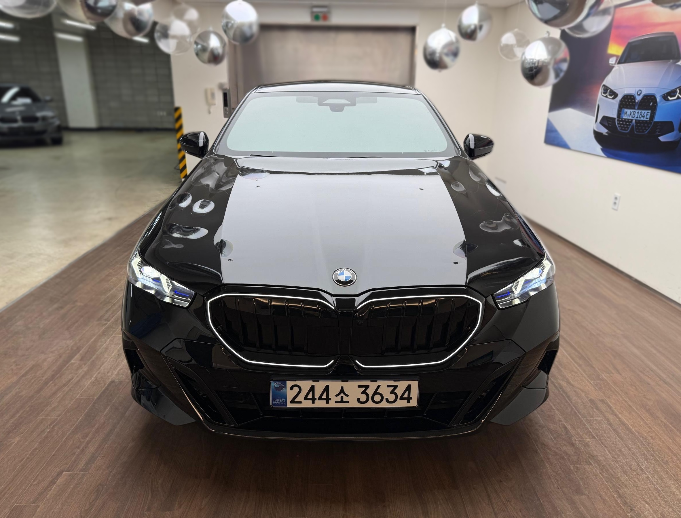 BMW 5 Series (G60)