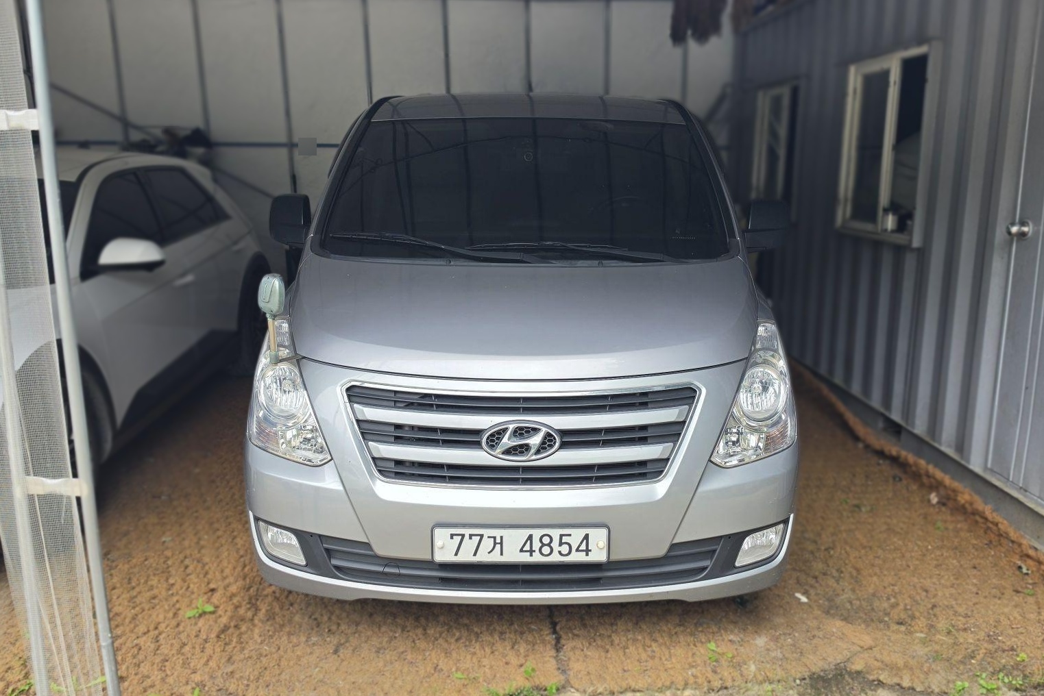 Hyundai Grand Starex