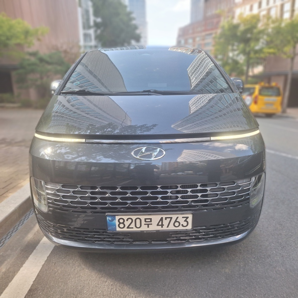 Hyundai Staria