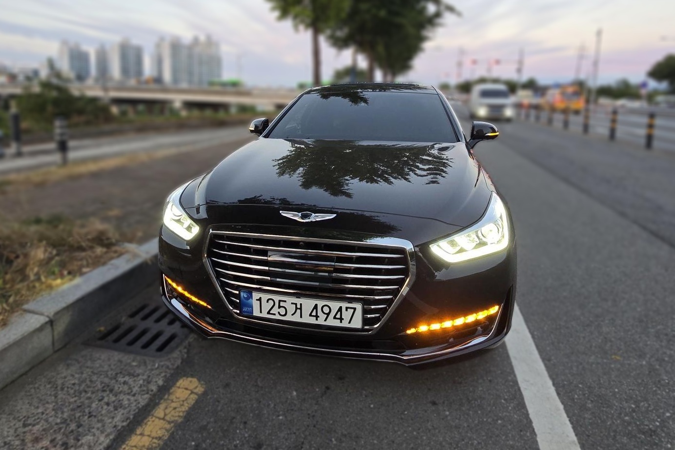 Genesis EQ900