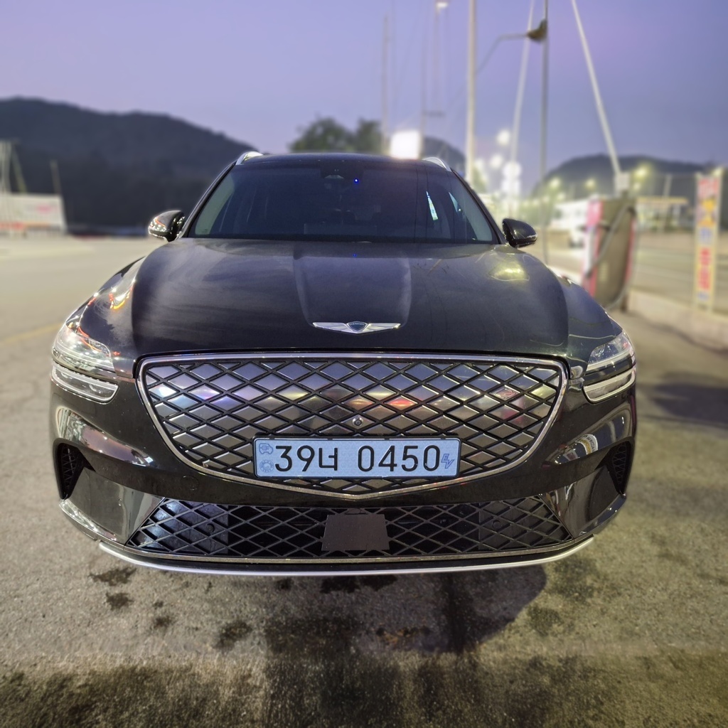 Genesis Electrified GV70