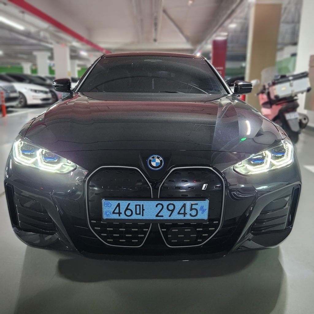 BMW i4