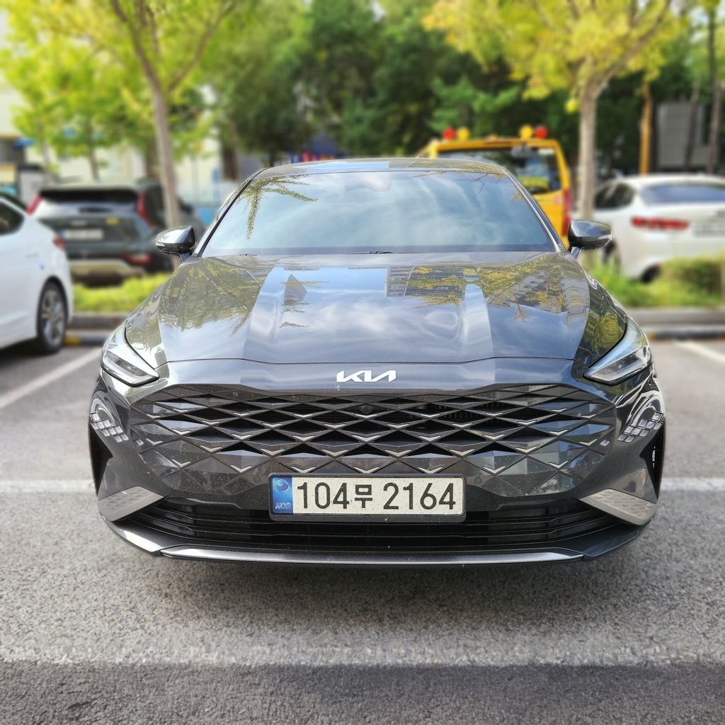 2022 Kia K8 1.6 TURBO Hybrid Noblesse — photograph 1 of 1