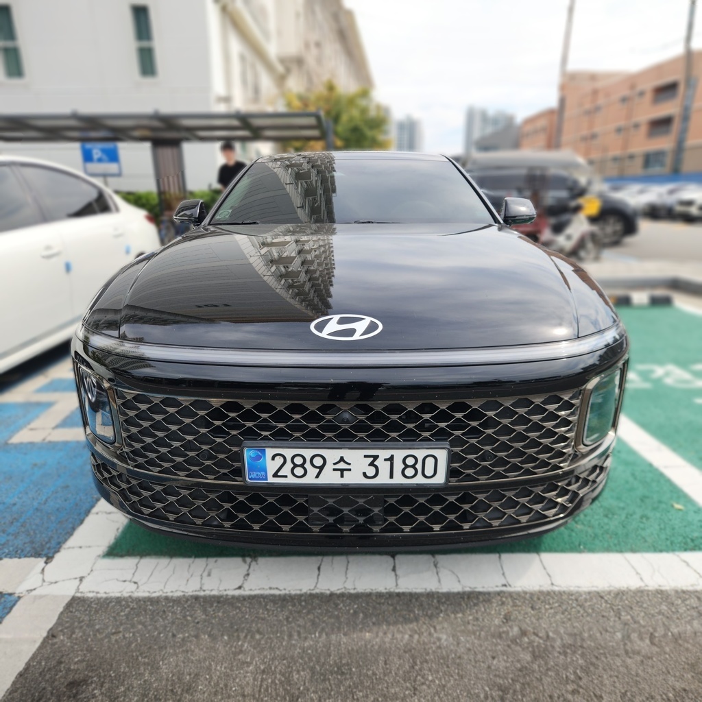 Hyundai The All-New Grandeur Hybrid (GN7)