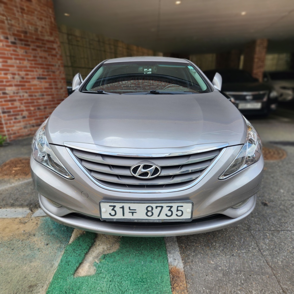 Hyundai YF Sonata