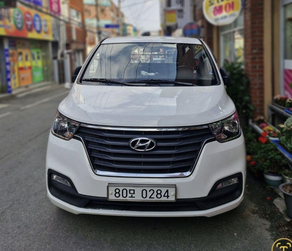 Hyundai The New Grand Starex