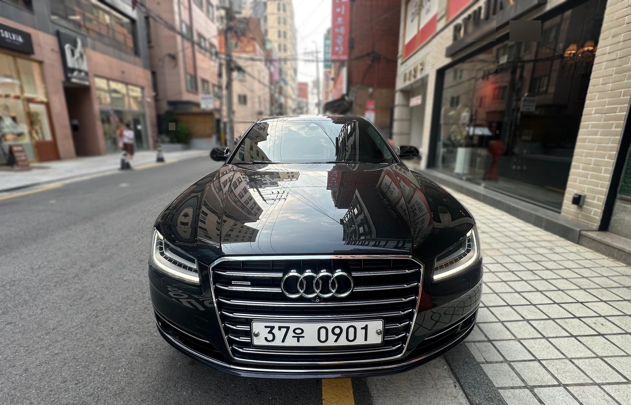 Audi A8 (D4)
