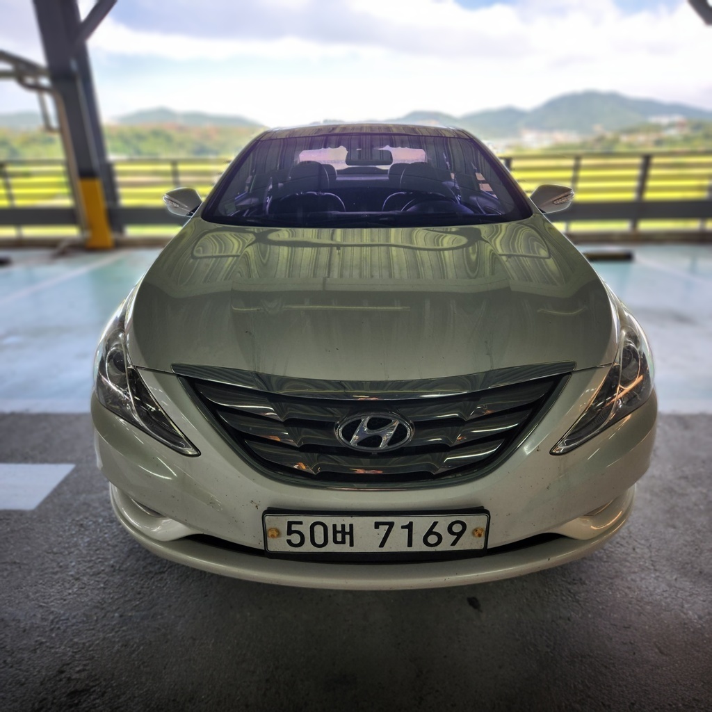 Hyundai YF Sonata