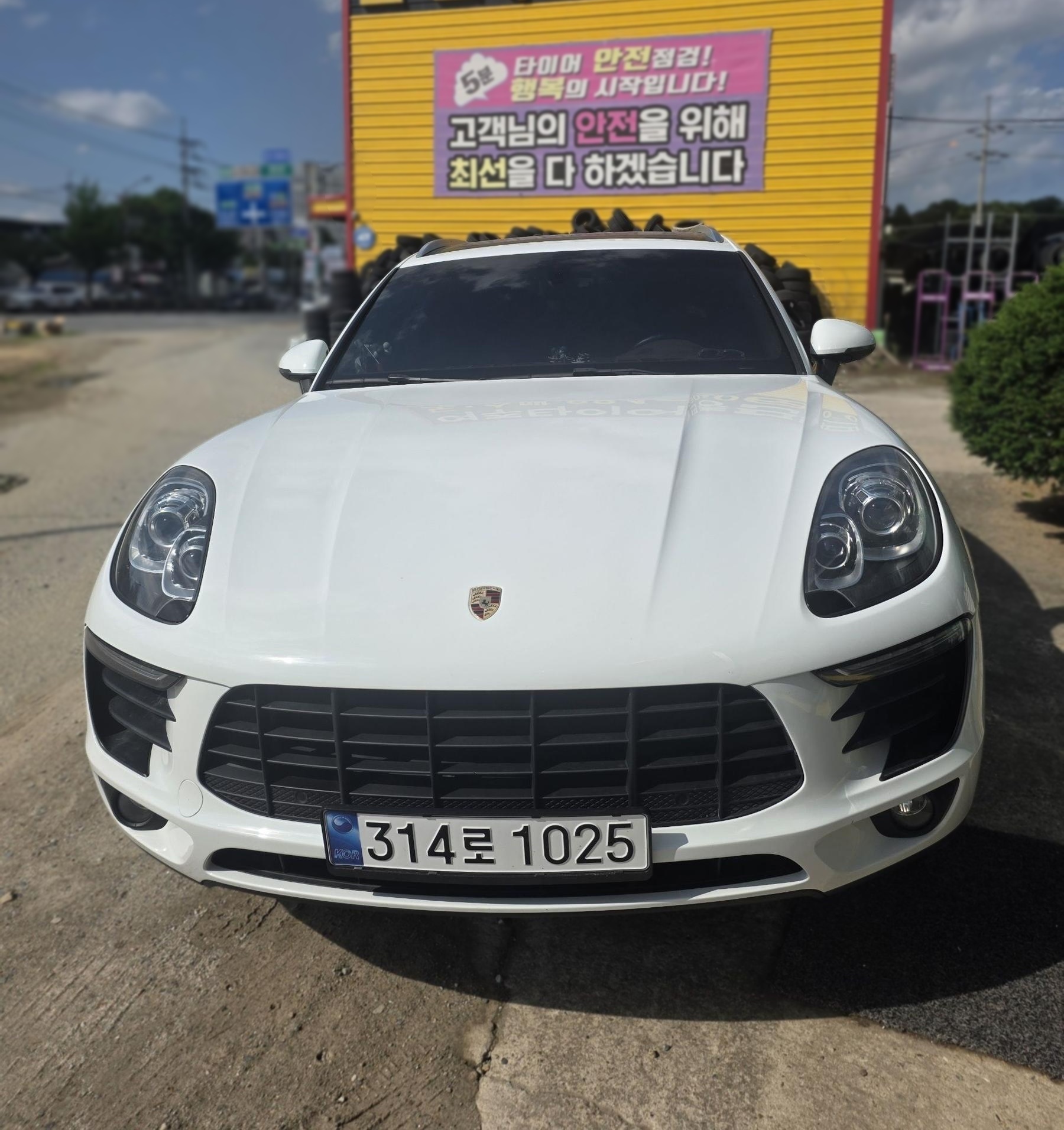 Porsche Macan