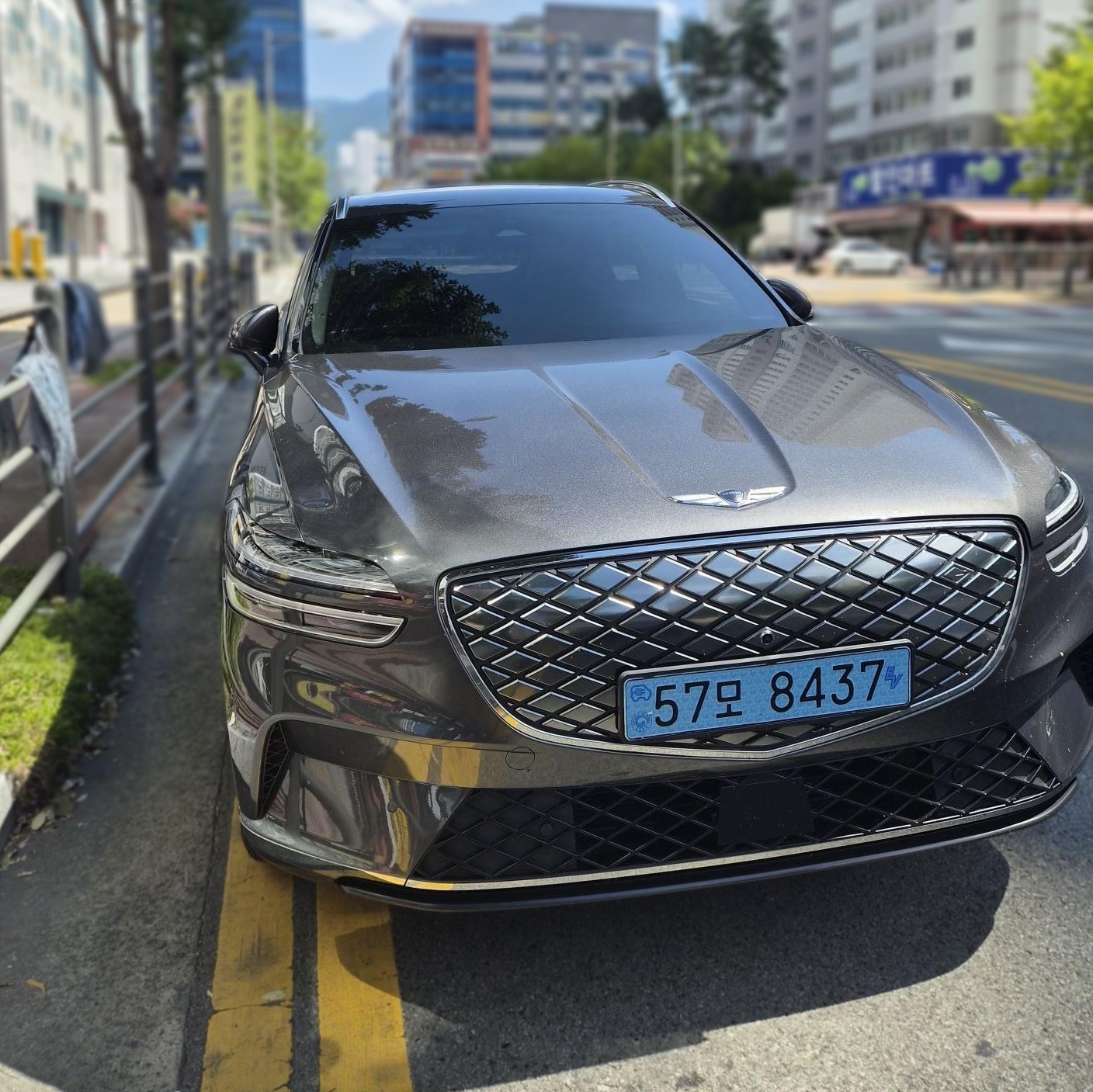 Genesis Electrified GV70