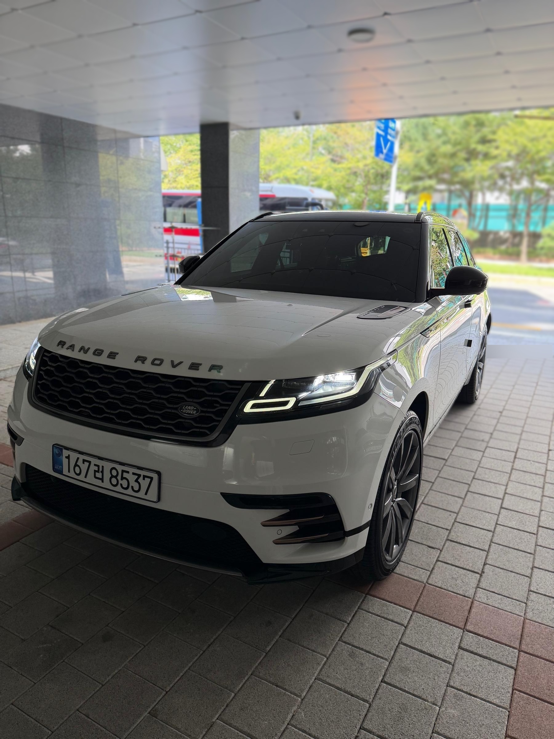 Land Rover Range Rover Velar