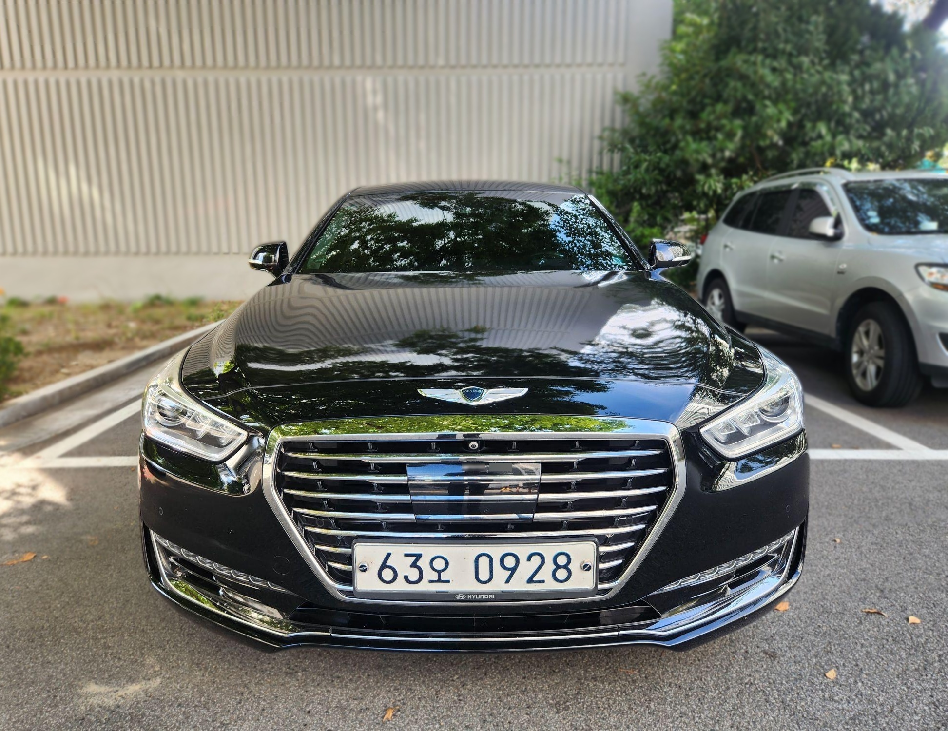 Genesis EQ900