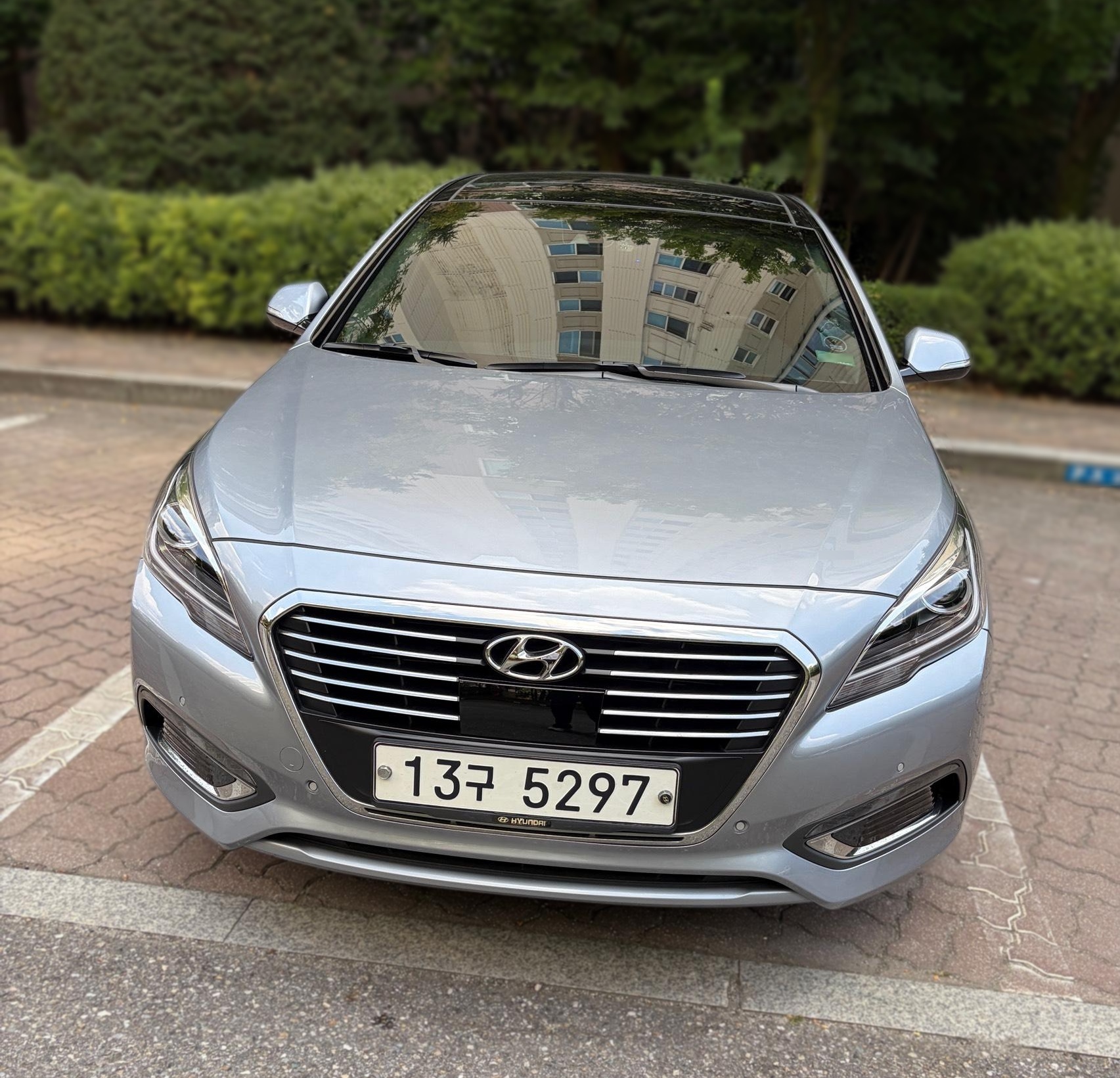 Hyundai LF Sonata Hybrid