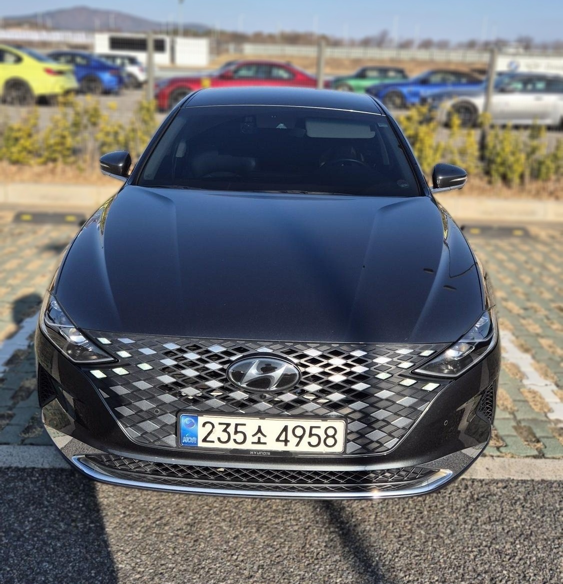 Hyundai The New Grandeur IG Hybrid