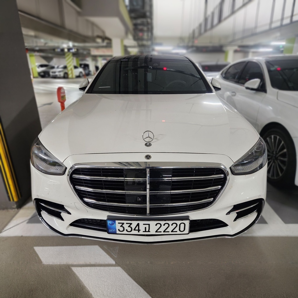 2022 Mercedes-Benz S400 d 4MATIC — photograph 1 of 1