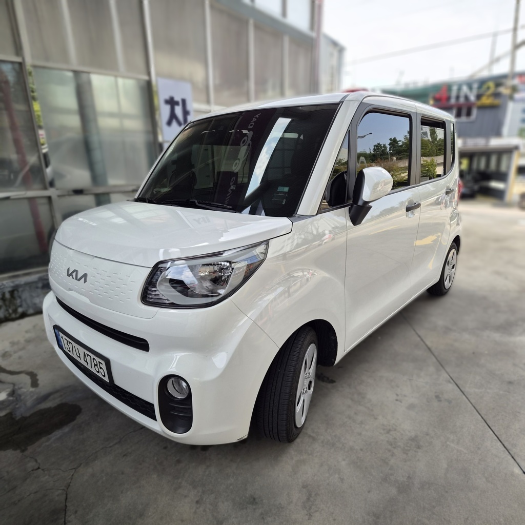 2022 Kia The New RAY Van Prestige Special — photograph 1 of 1