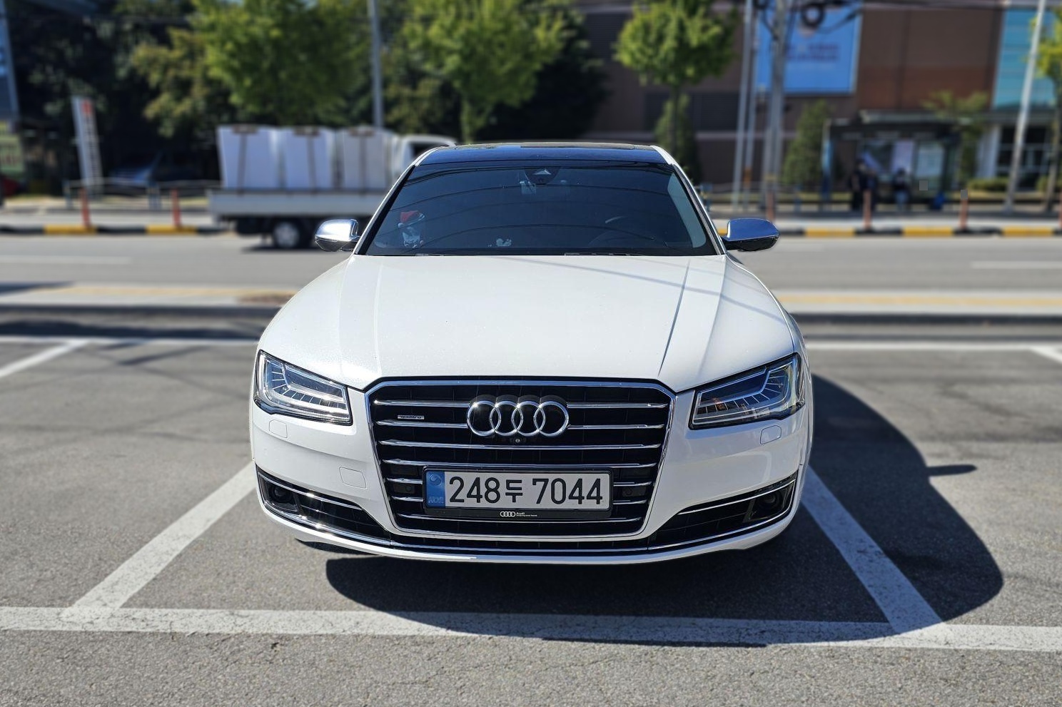 Audi A8 (D4)