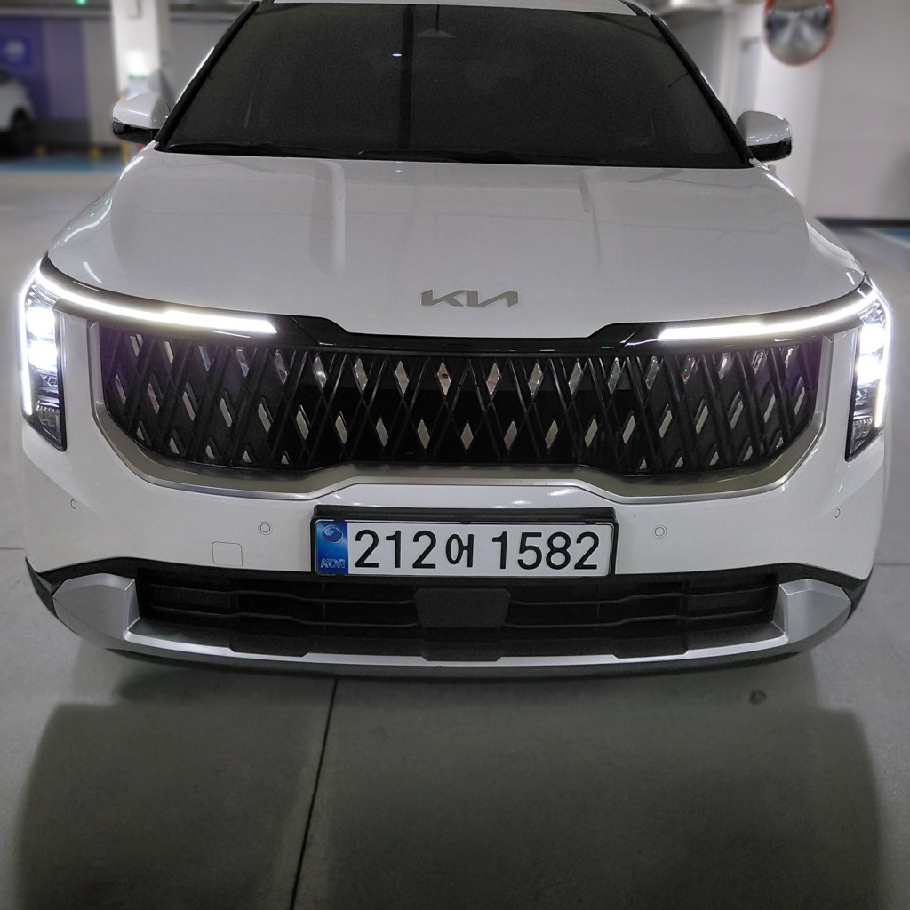 2025 Kia The New CARNIVAL (KA4) 2.2 DIESEL 9-seater Prestige — photograph 1 of 1