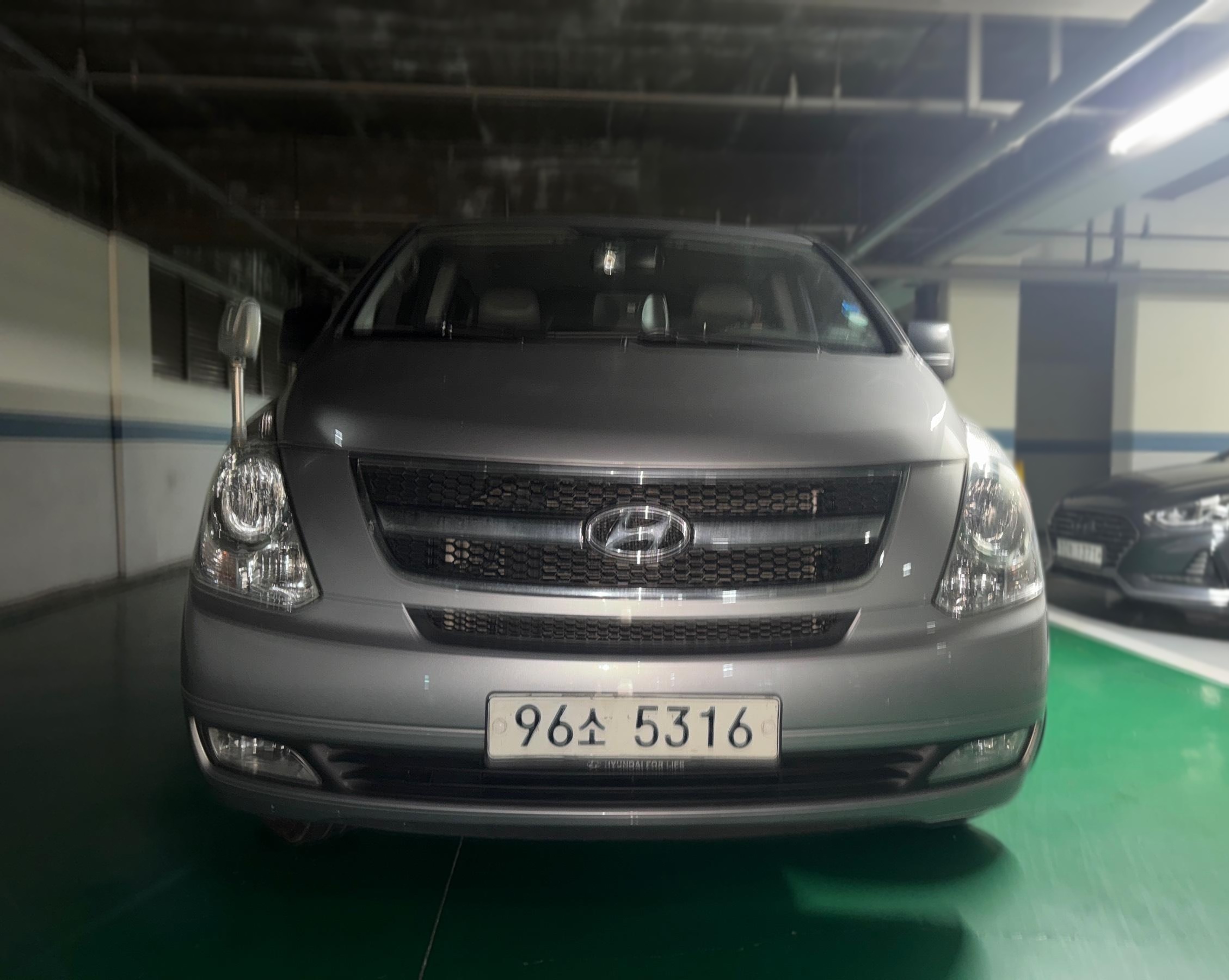 Hyundai Grand Starex
