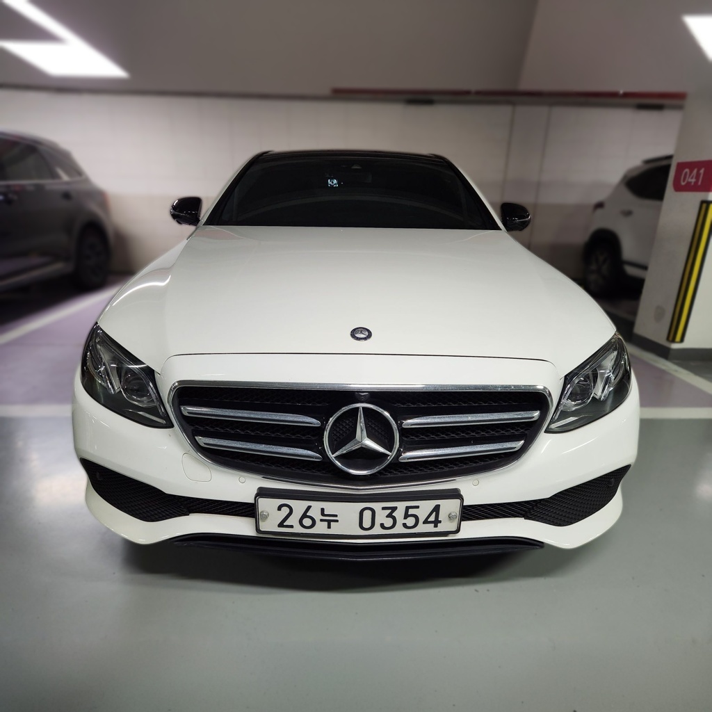 Mercedes-Benz E-Class (W213)