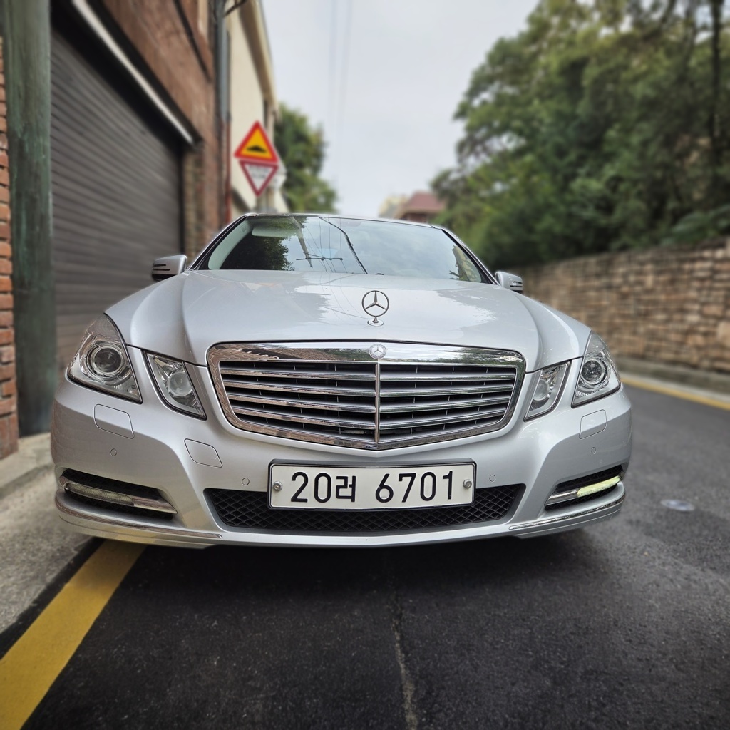 Mercedes-Benz E-Class (W212)