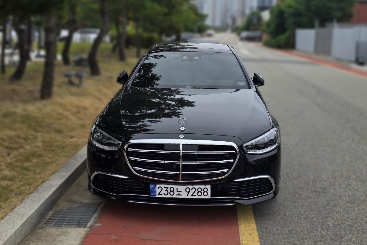 Mercedes-Benz S-Class (W223)