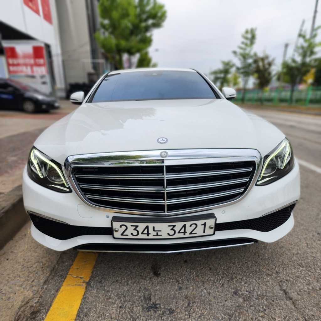 Mercedes-Benz E-Class (W213)