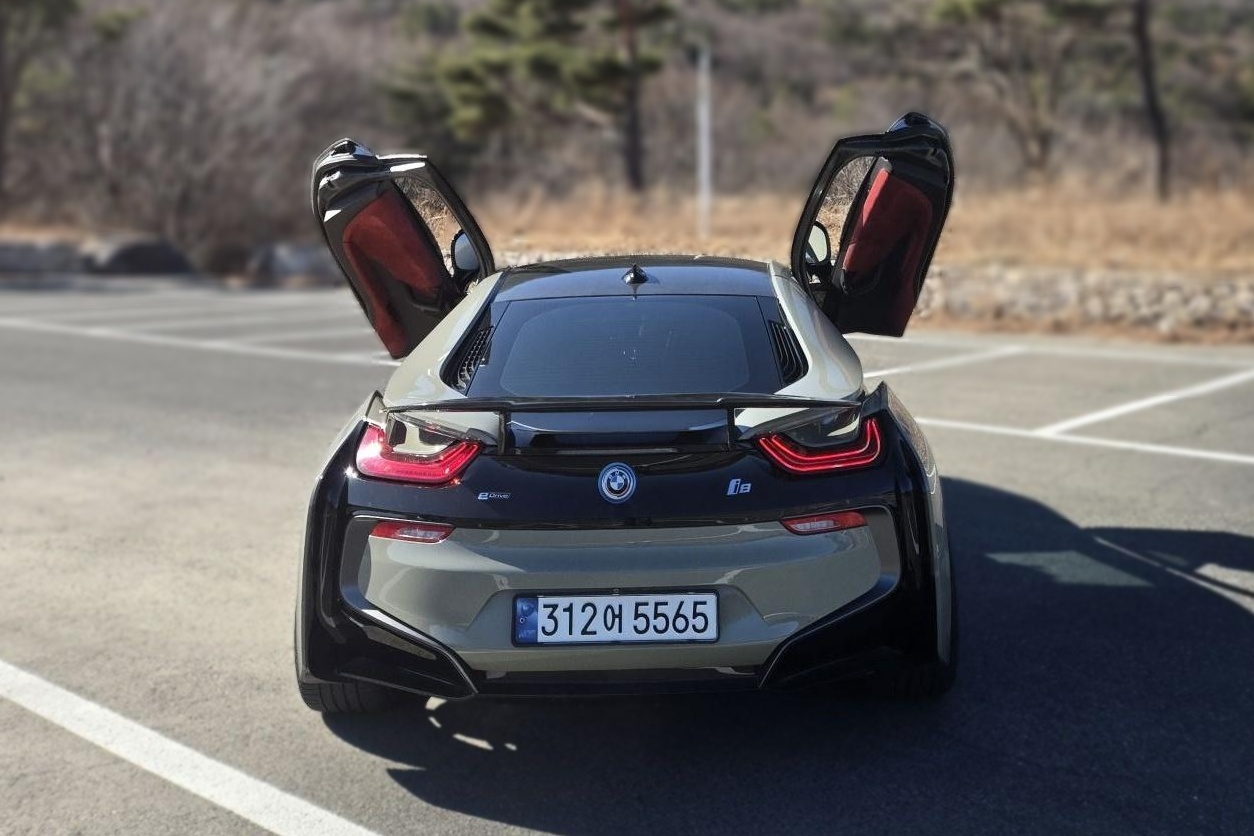 BMW i8