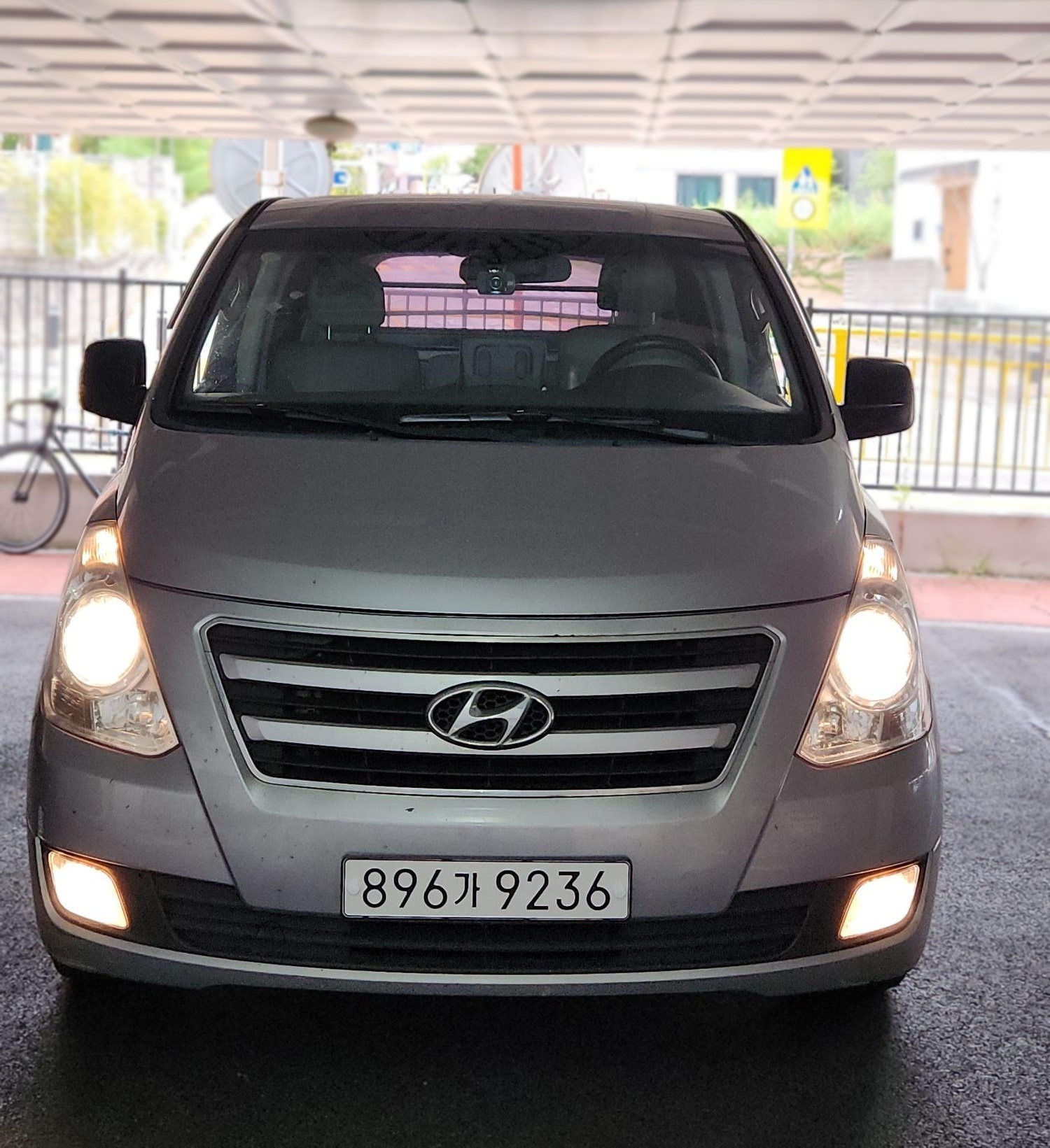 Hyundai Grand Starex
