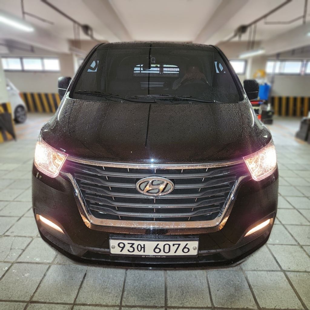 Hyundai The New Grand Starex