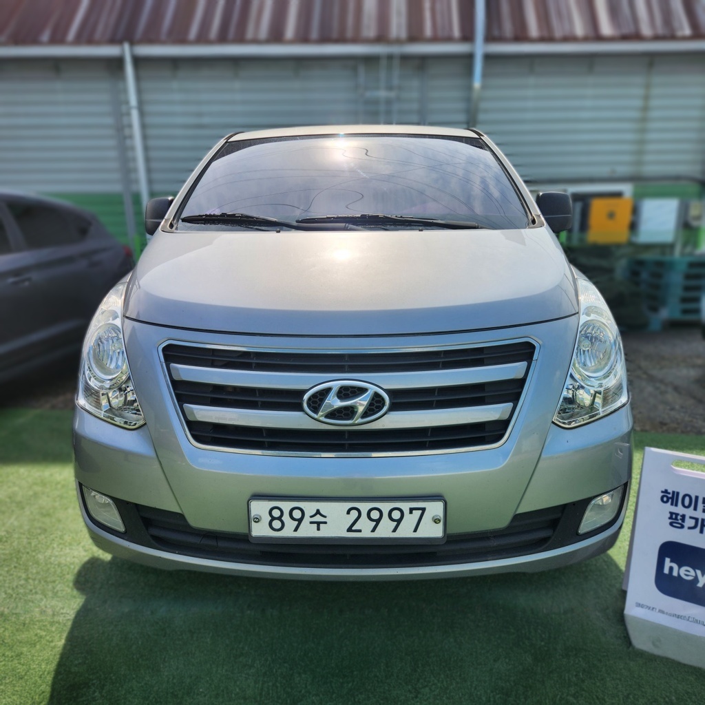 Hyundai Grand Starex