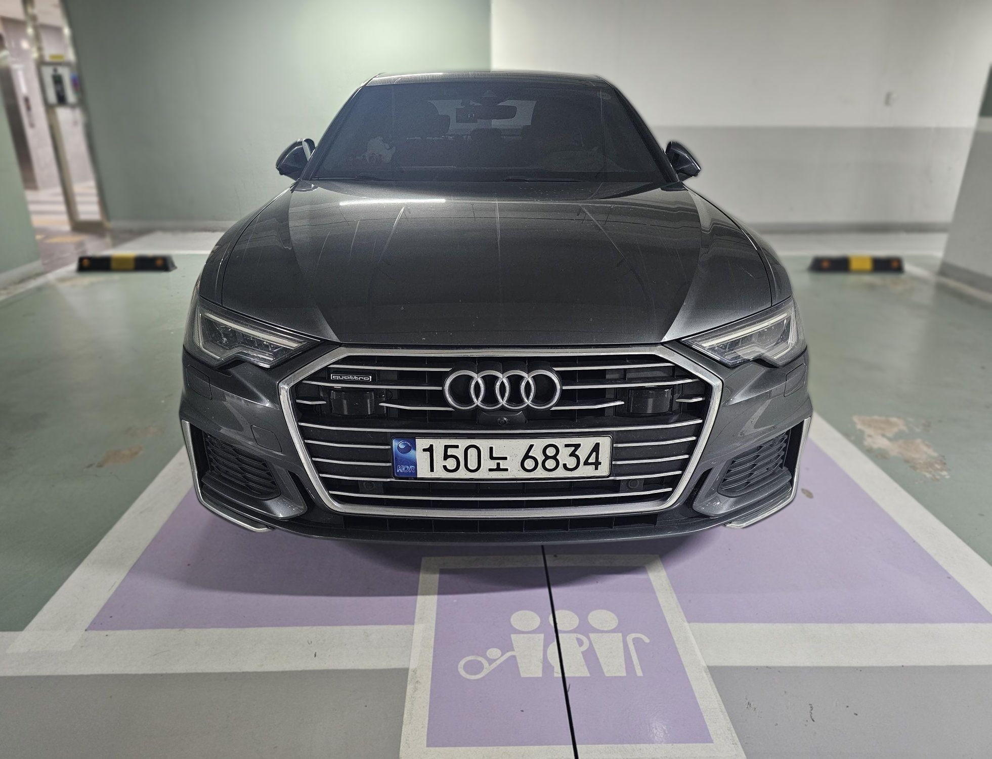 Audi A6 (C8)