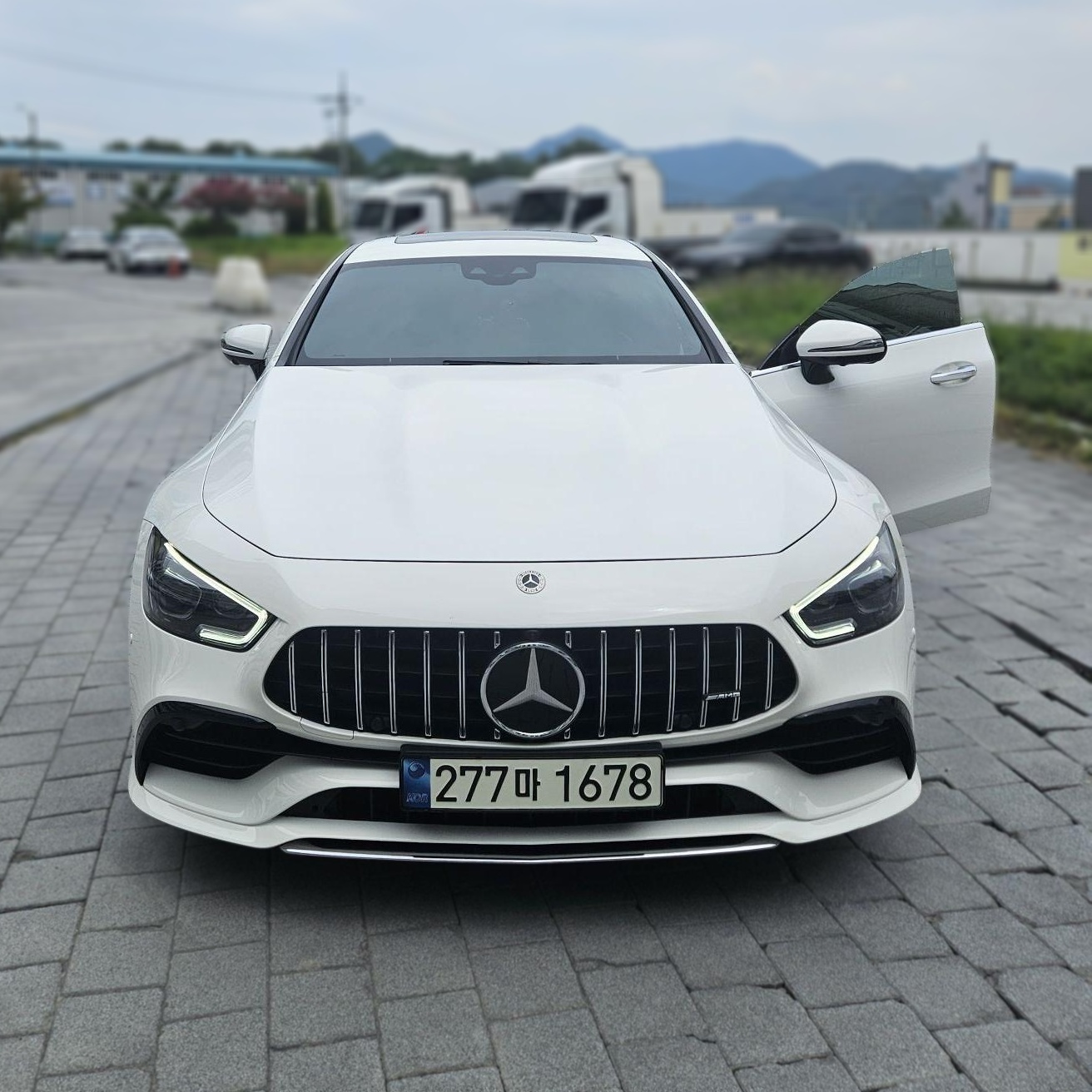 Mercedes-Benz AMG GT