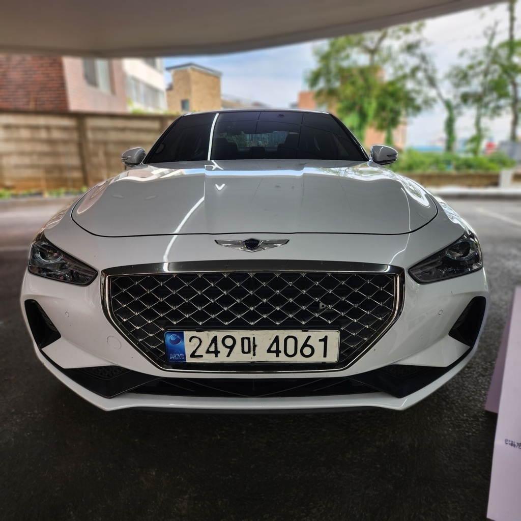 Genesis G70