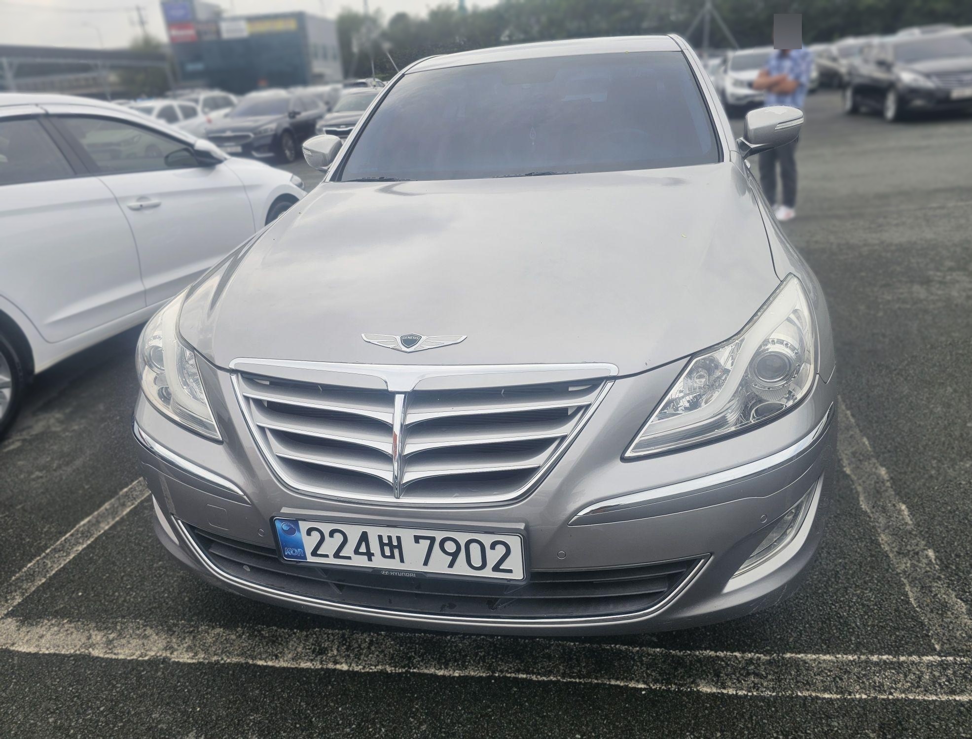 Hyundai Genesis
