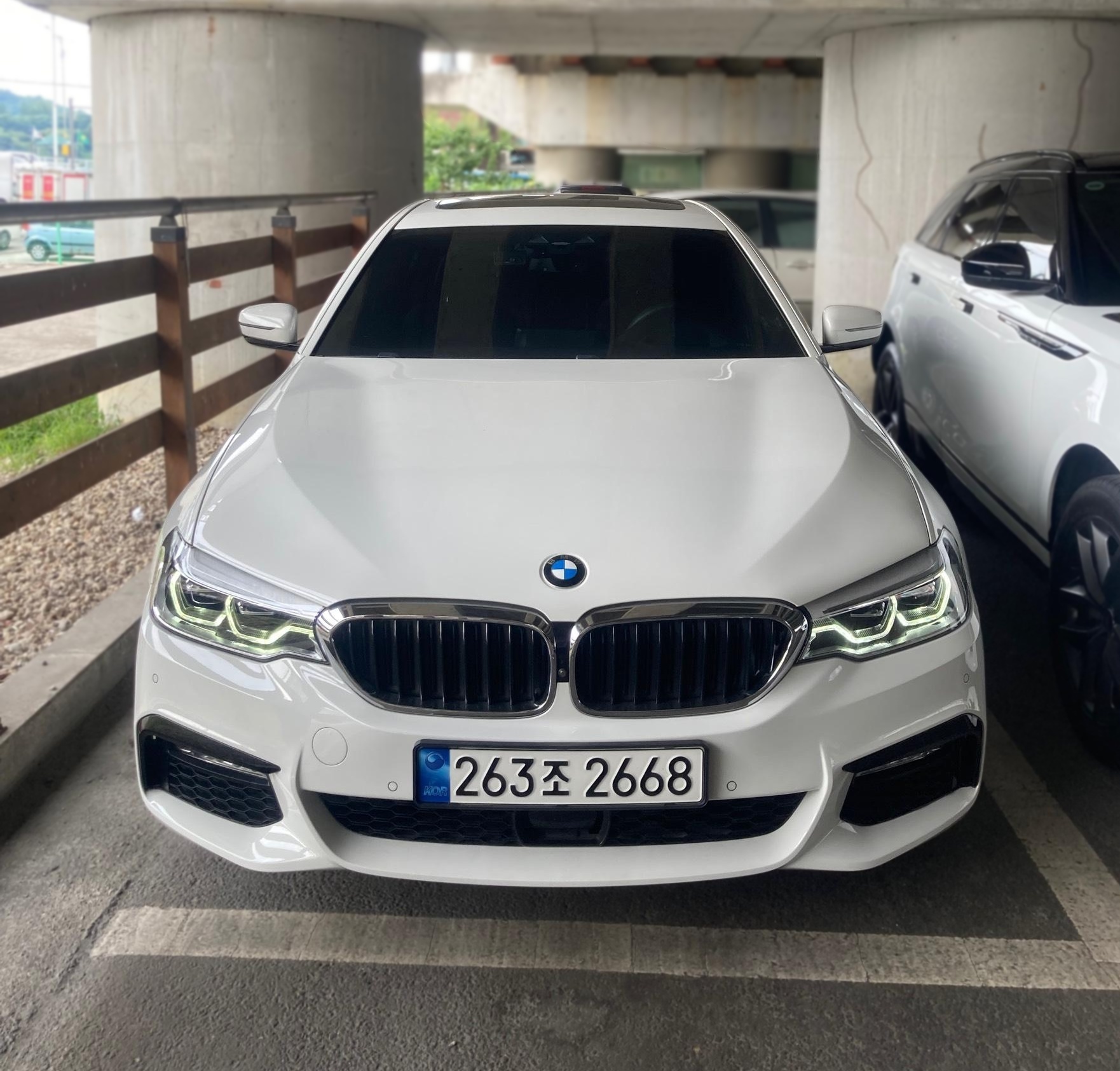BMW 5 Series (G30)