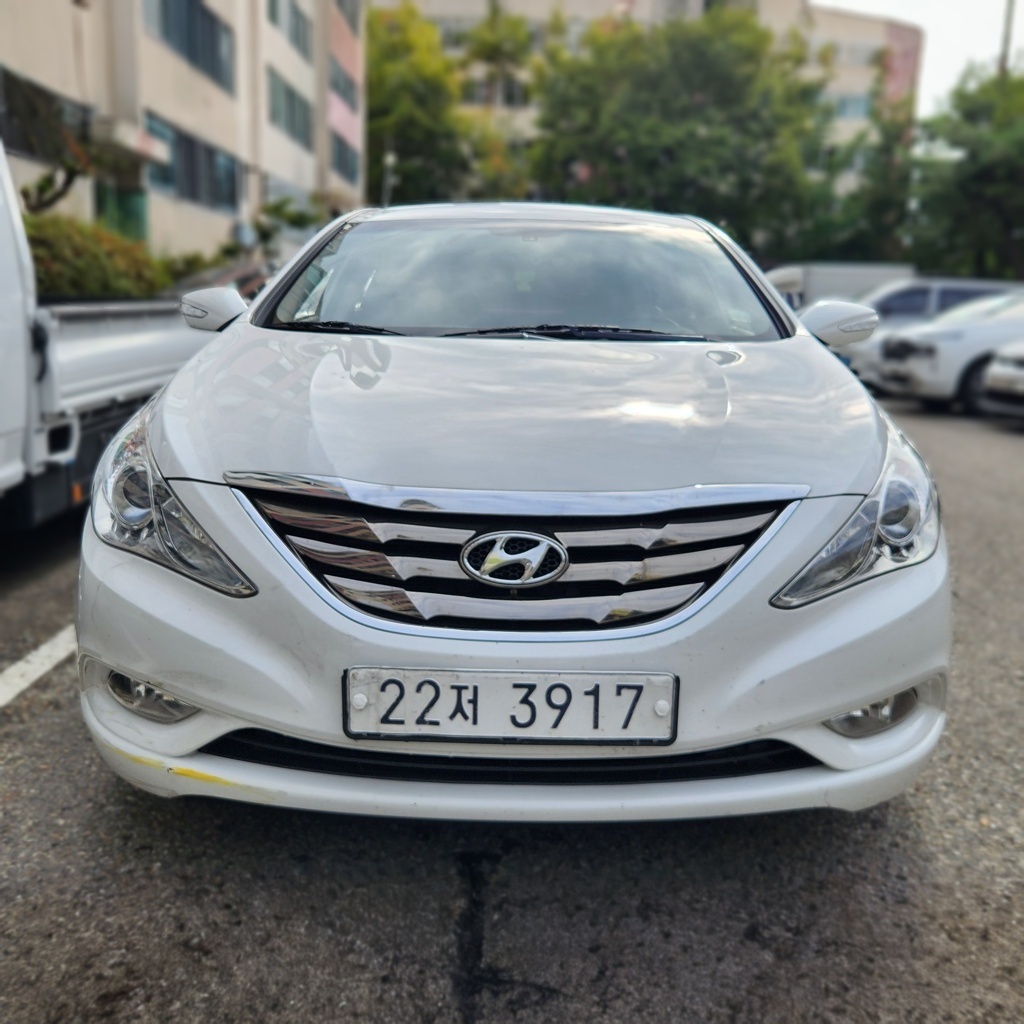 Hyundai YF Sonata