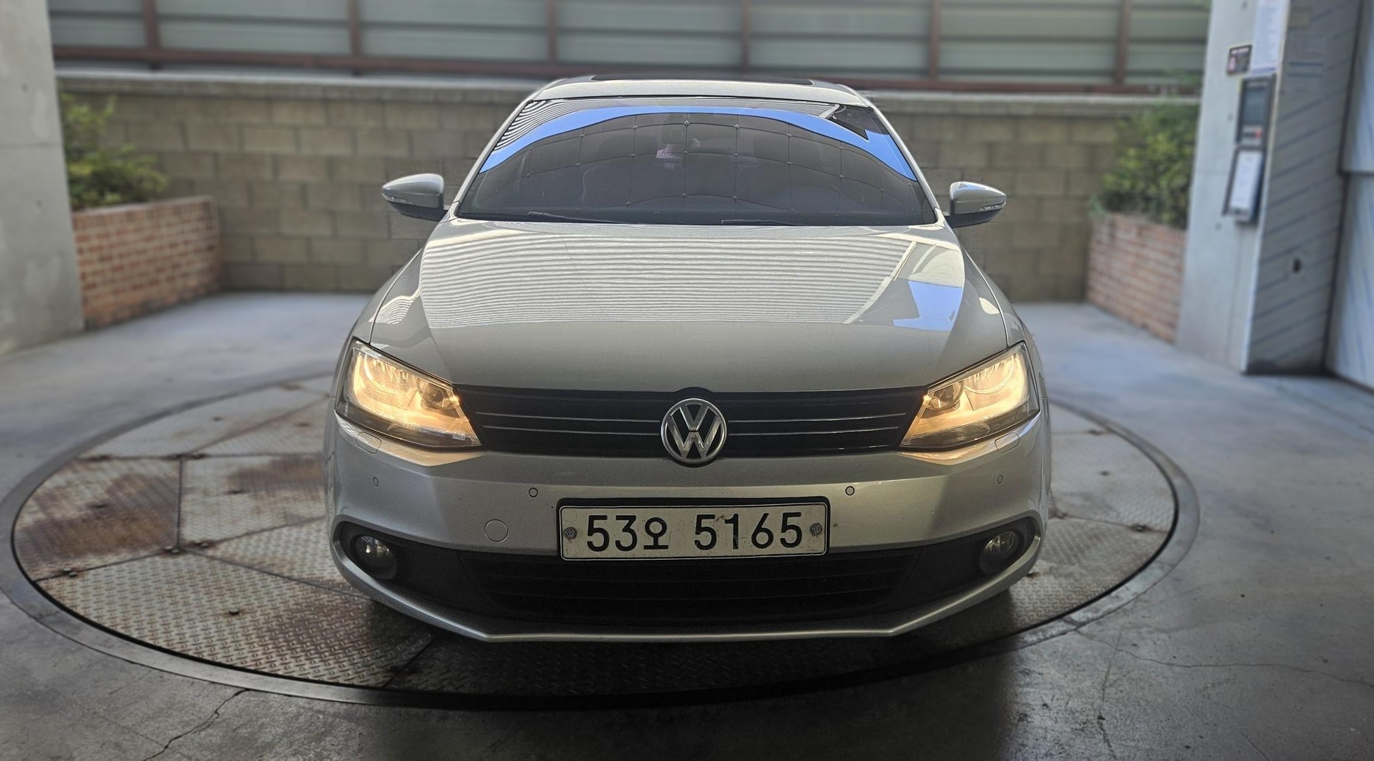 Volkswagen Jetta 6th Gen
