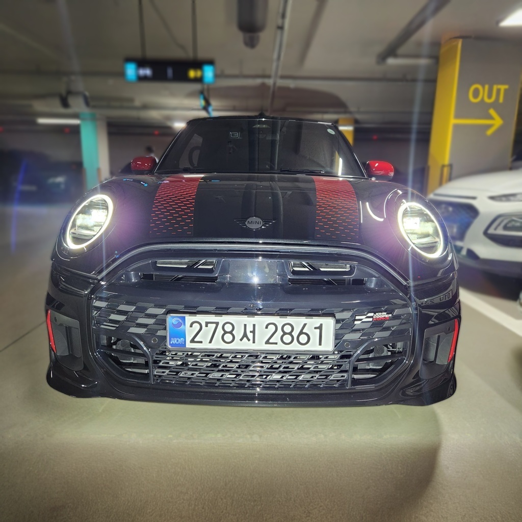 2026 MINI Convertible 4 Generation S JCW — photograph 1 of 1