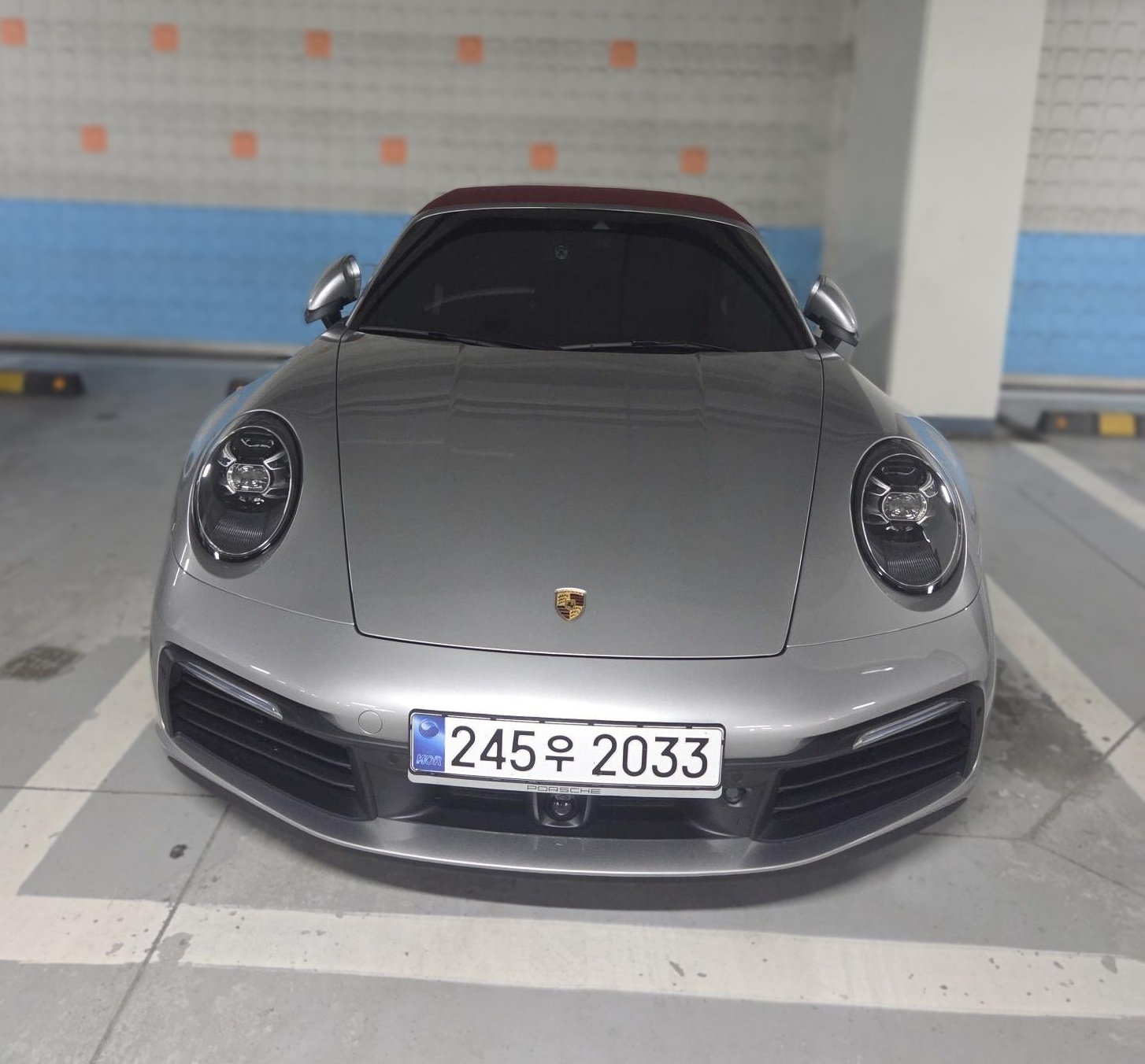 Porsche 911 (992)