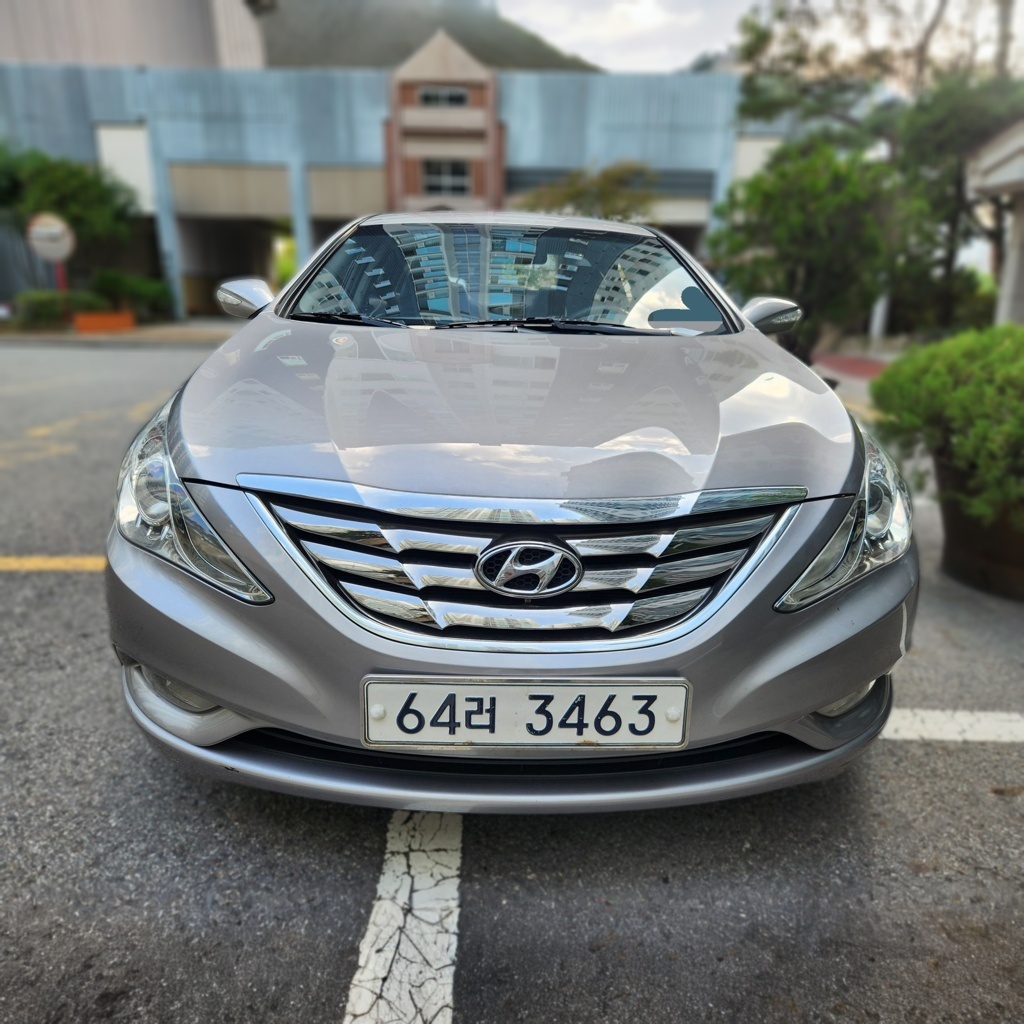 Hyundai YF Sonata