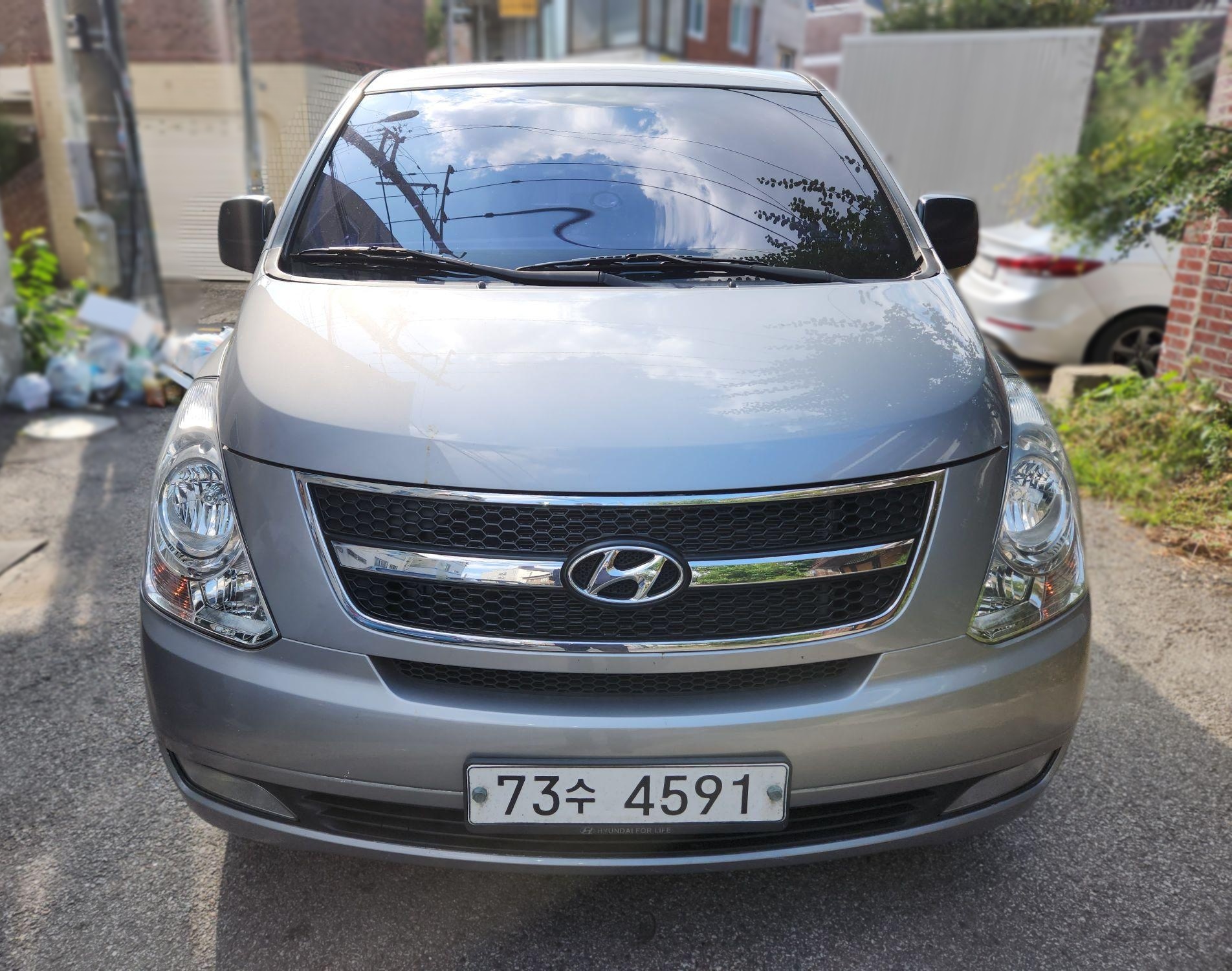 Hyundai Grand Starex