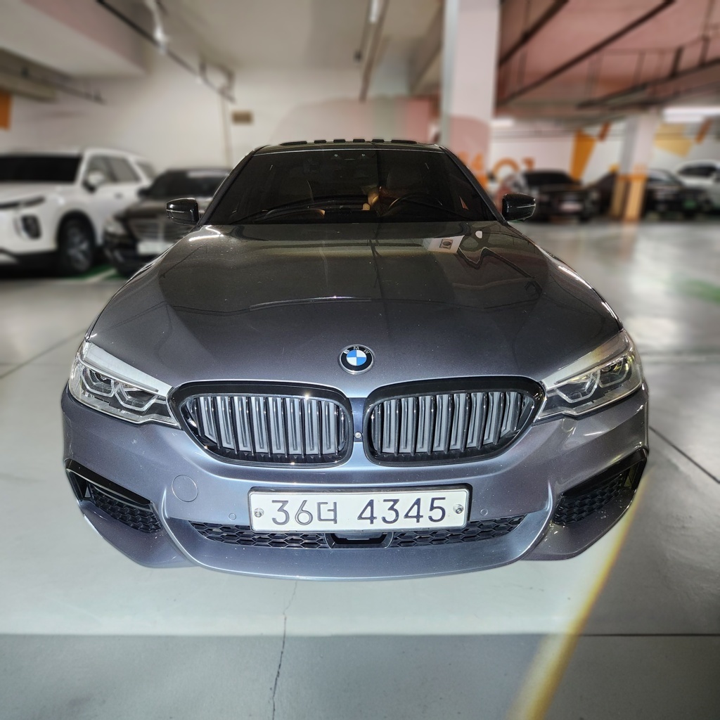 BMW 5 Series (G30)