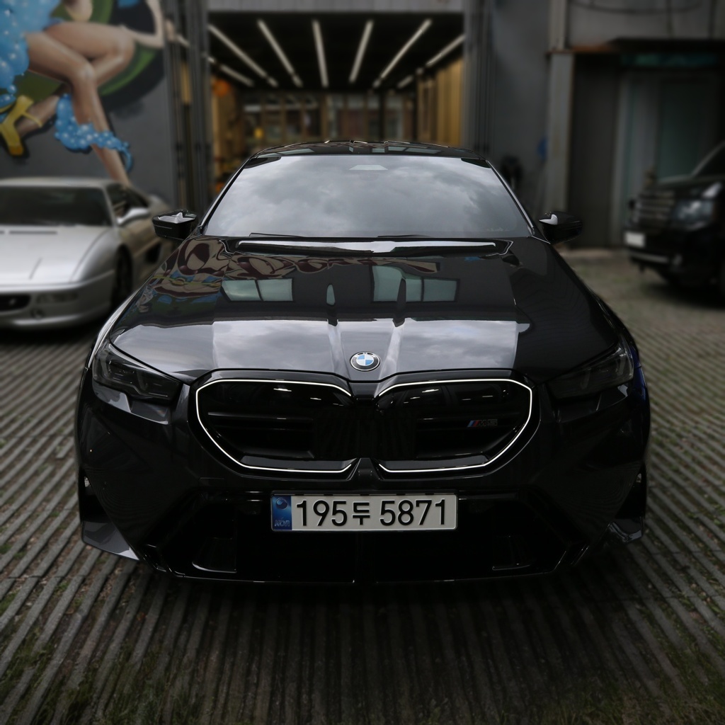 BMW M5 (G90)