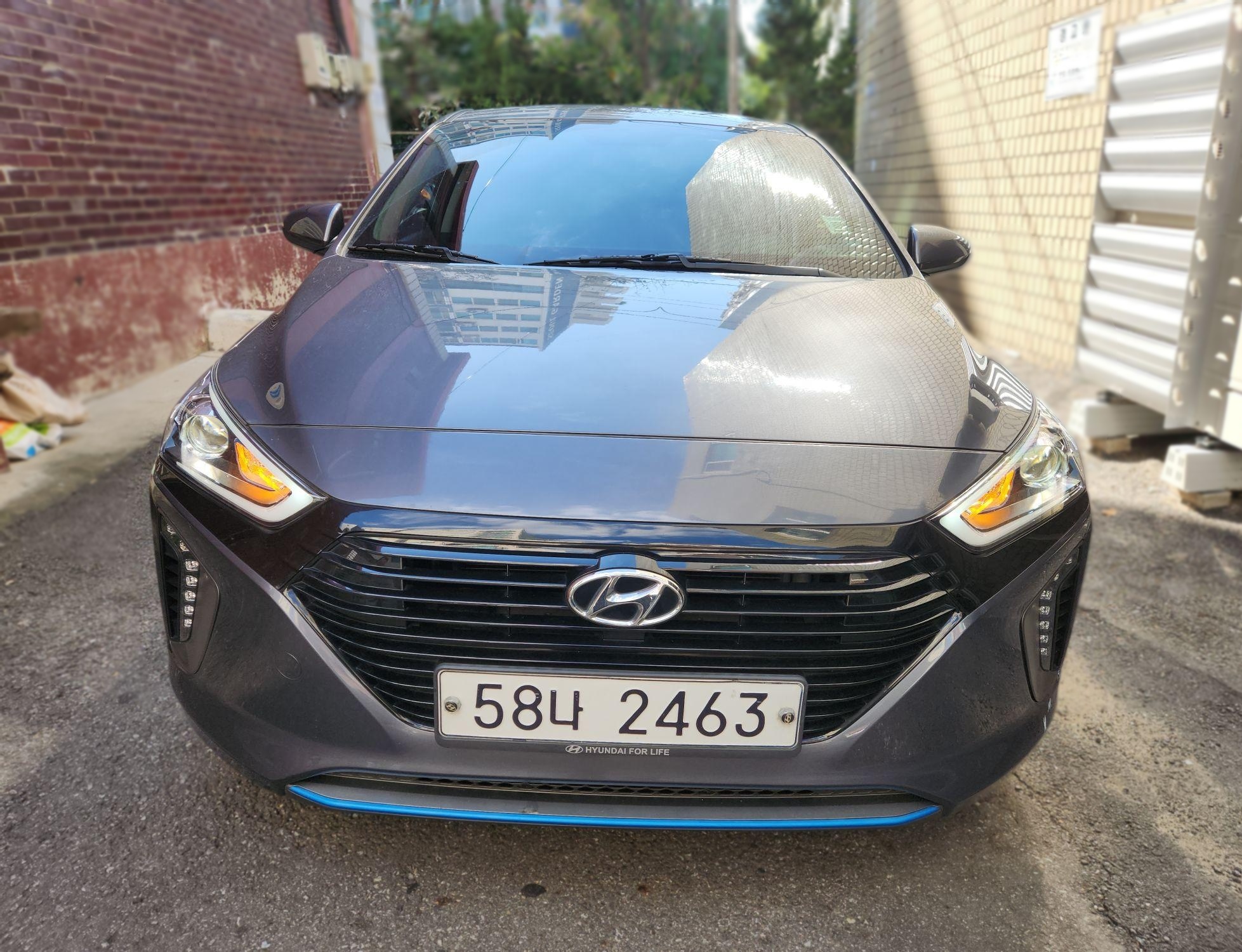 Hyundai IONIQ